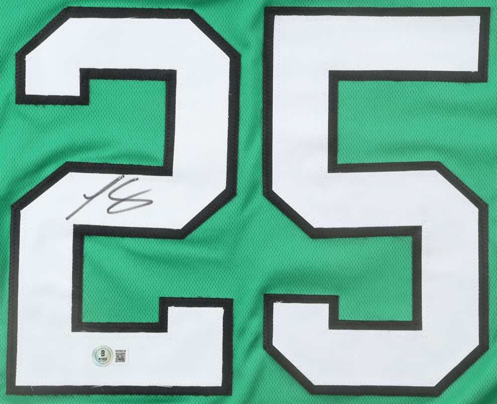 LeSean McCoy Signed Jersey (Beckett) at PristineAuction.com LeSean McCoy Signed Jersey (Beckett) at PristineAuction.com