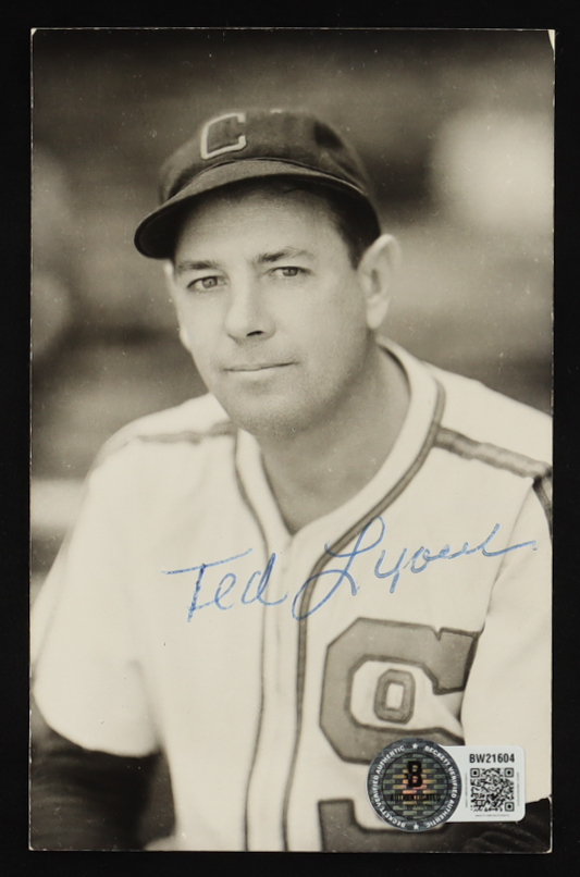 Ted Lyons Signed Vintage Postcard (Beckett) at PristineAuction.com Ted Lyons Signed Vintage Postcard (Beckett) at PristineAuction.com