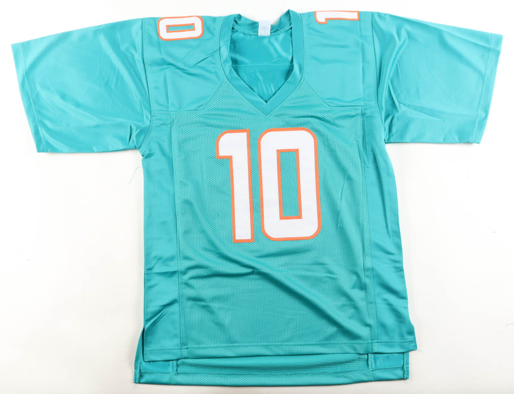 Tyreek Hill Signed Jersey (Beckett) at PristineAuction.com Tyreek Hill Signed Jersey (Beckett) at PristineAuction.com