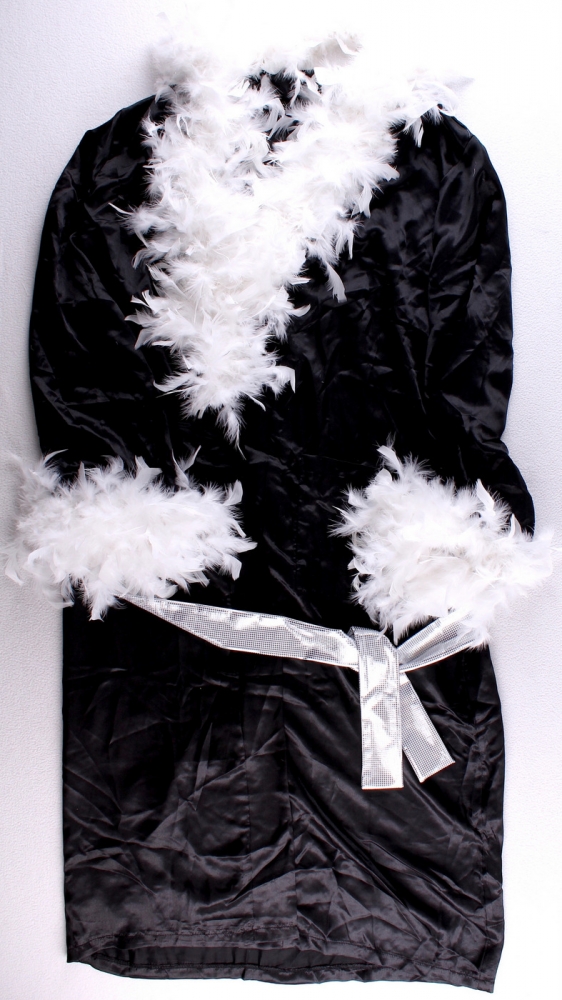 Ric Flair Signed "Nature Boy" Robe Inscribed "16x" & "Woooo!" (JSA COA) at PristineAuction.com Ric Flair Signed "Nature Boy" Robe Inscribed "16x" & "Woooo!" (JSA COA) at PristineAuction.com