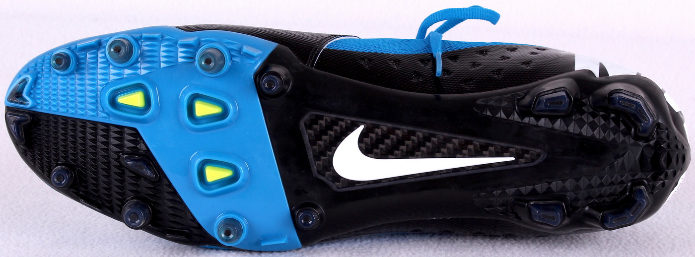 Luke Kuechly Signed Panthers Nike Cleat (JSA Hologram) at PristineAuction.com Luke Kuechly Signed Panthers Nike Cleat (JSA Hologram) at PristineAuction.com