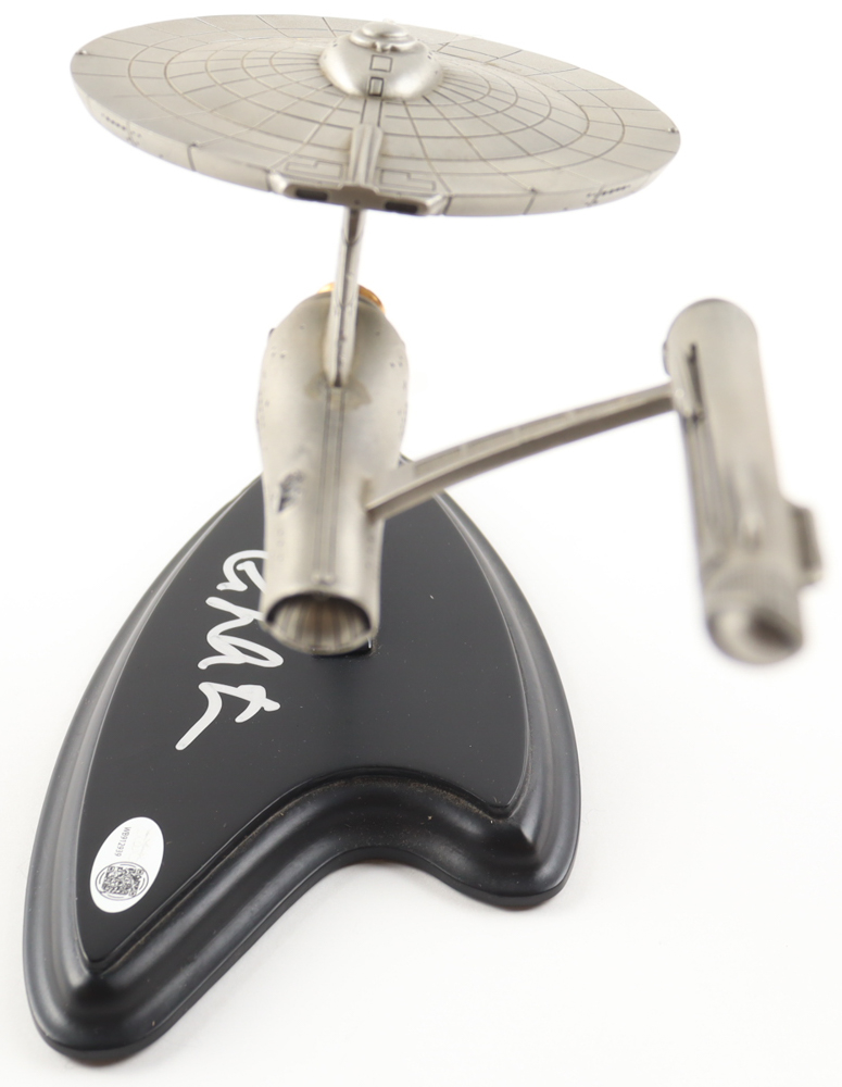 William Shatner Signed Pewter Franklin Mint "Star Trek Enterprise" Figurine (JSA) at PristineAuction.com William Shatner Signed Pewter Franklin Mint "Star Trek Enterprise" Figurine (JSA) at PristineAuction.com
