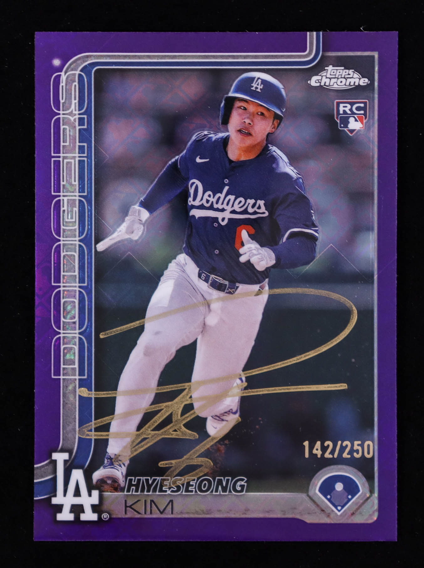 Hyeseong Kim Signed 2025 Topps Chrome Logofractor Purple Refractors #152 #142/250 RC (Beckett) at PristineAuction.com Hyeseong Kim Signed 2025 Topps Chrome Logofractor Purple Refractors #152 #142/250 RC (Beckett) at PristineAuction.com