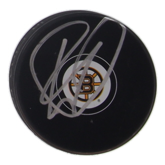 Elias Lindholm Signed Bruins Logo Hockey Puck (JSA) at PristineAuction.com Elias Lindholm Signed Bruins Logo Hockey Puck (JSA) at PristineAuction.com