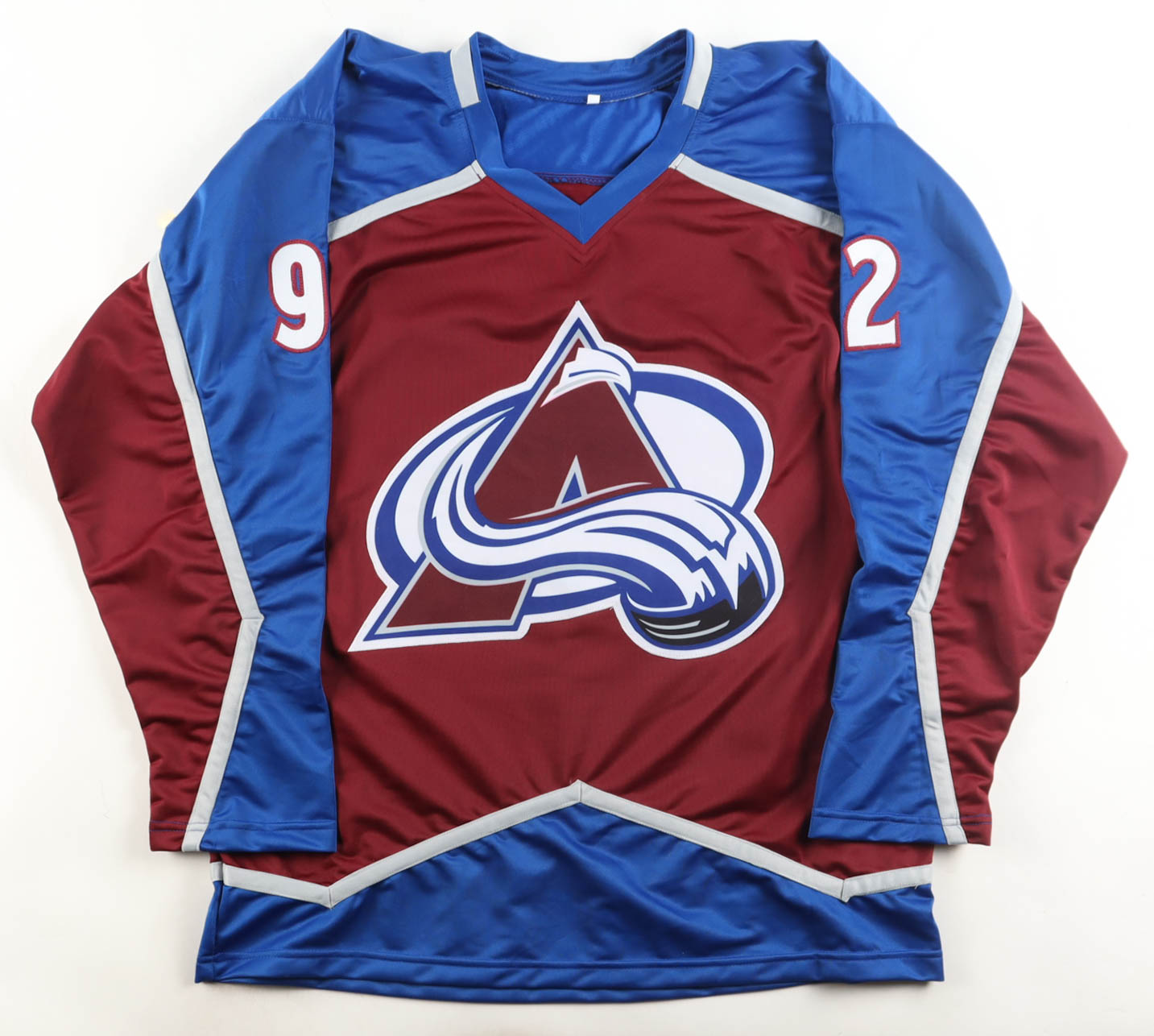 Gabriel Landeskog Signed Jersey (Beckett) at PristineAuction.com Gabriel Landeskog Signed Jersey (Beckett) at PristineAuction.com