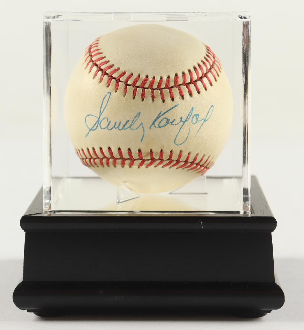 Sandy Koufax Signed ONL Baseball with Display Case (PSA) at PristineAuction.com Sandy Koufax Signed ONL Baseball with Display Case (PSA) at PristineAuction.com