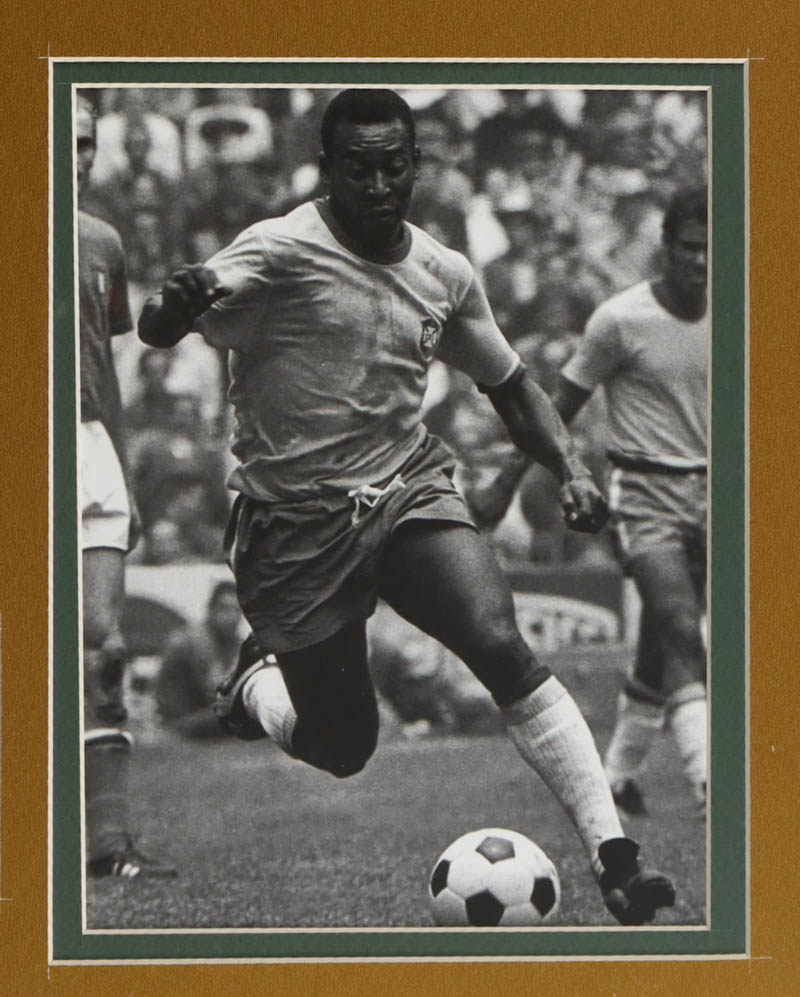 Pele Signed Custom Framed Jersey Display with Trophy Pin & Stat Plaque (PSA) at PristineAuction.com Pele Signed Custom Framed Jersey Display with Trophy Pin & Stat Plaque (PSA) at PristineAuction.com