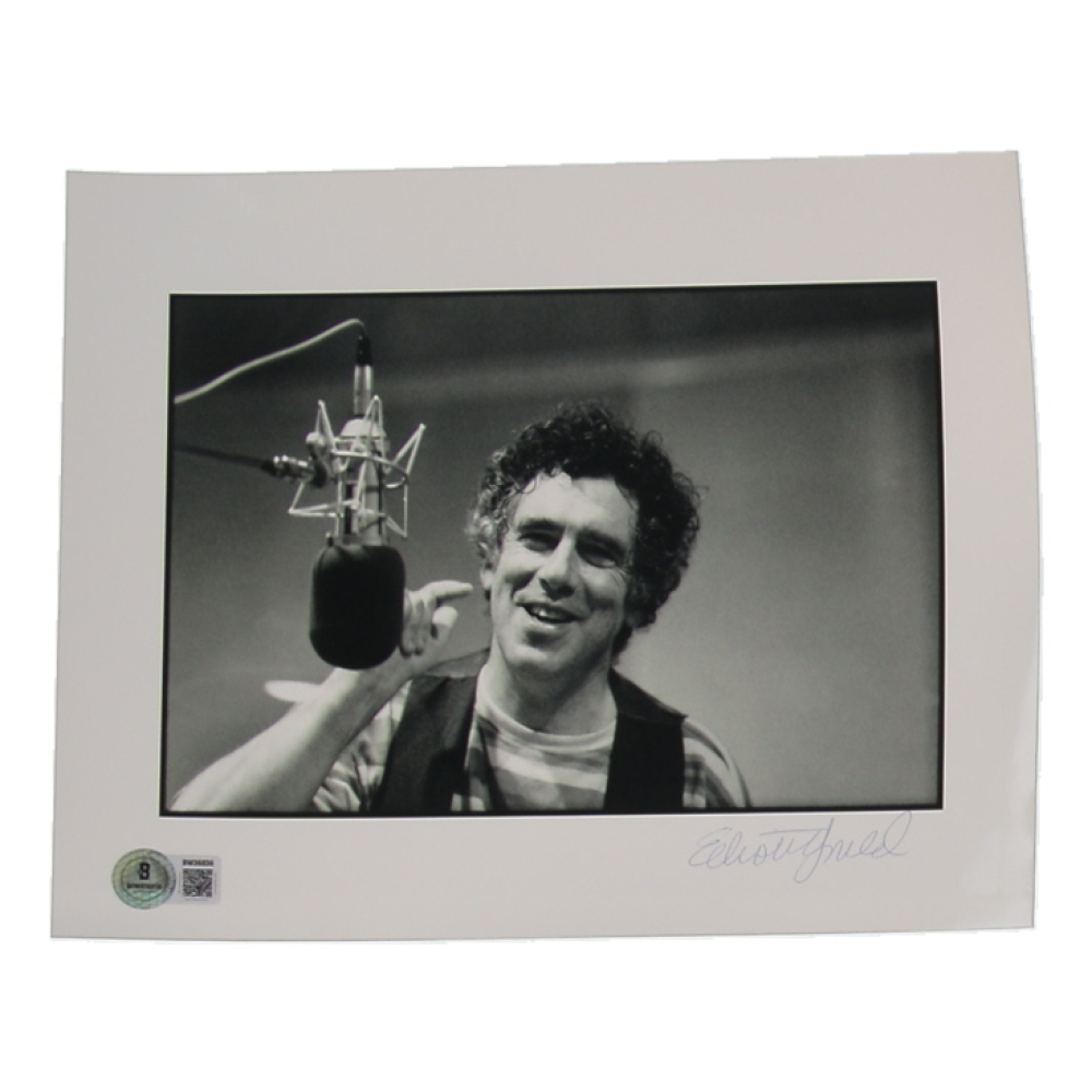 Elliott Gould Signed 8x10 Photo (Beckett) at PristineAuction.com