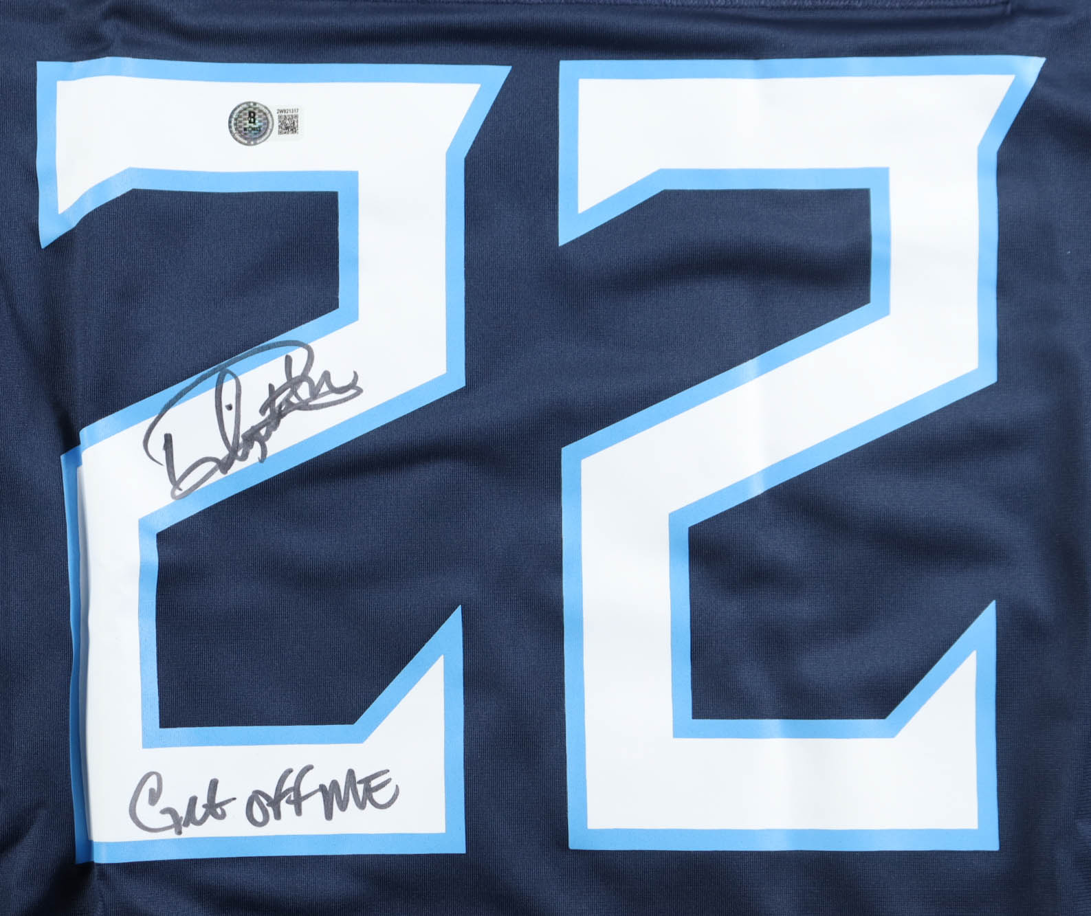 Derrick Henry Signed Titans Nike Authentic Jersey Inscribed "Get Off Me" (Beckett) at PristineAuction.com Derrick Henry Signed Titans Nike Authentic Jersey Inscribed "Get Off Me" (Beckett) at PristineAuction.com