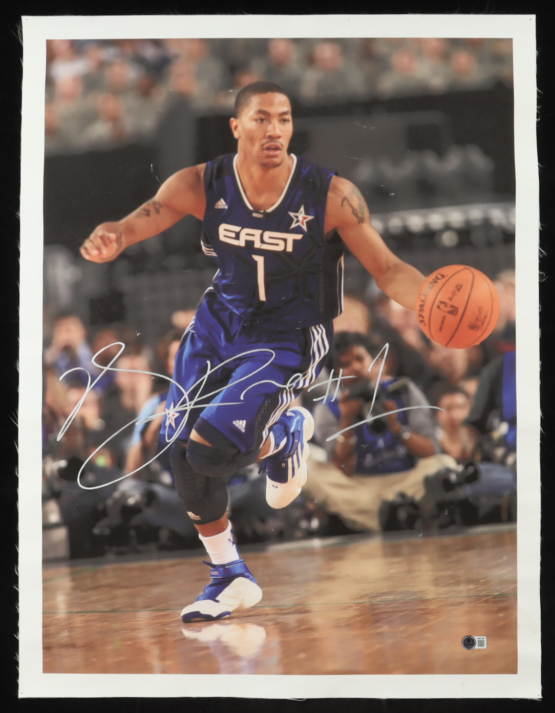 Derrick Rose Signed Bulls 22” x 29” Photo On Canvas (Beckett) at PristineAuction.com Derrick Rose Signed Bulls 22” x 29” Photo On Canvas (Beckett) at PristineAuction.com