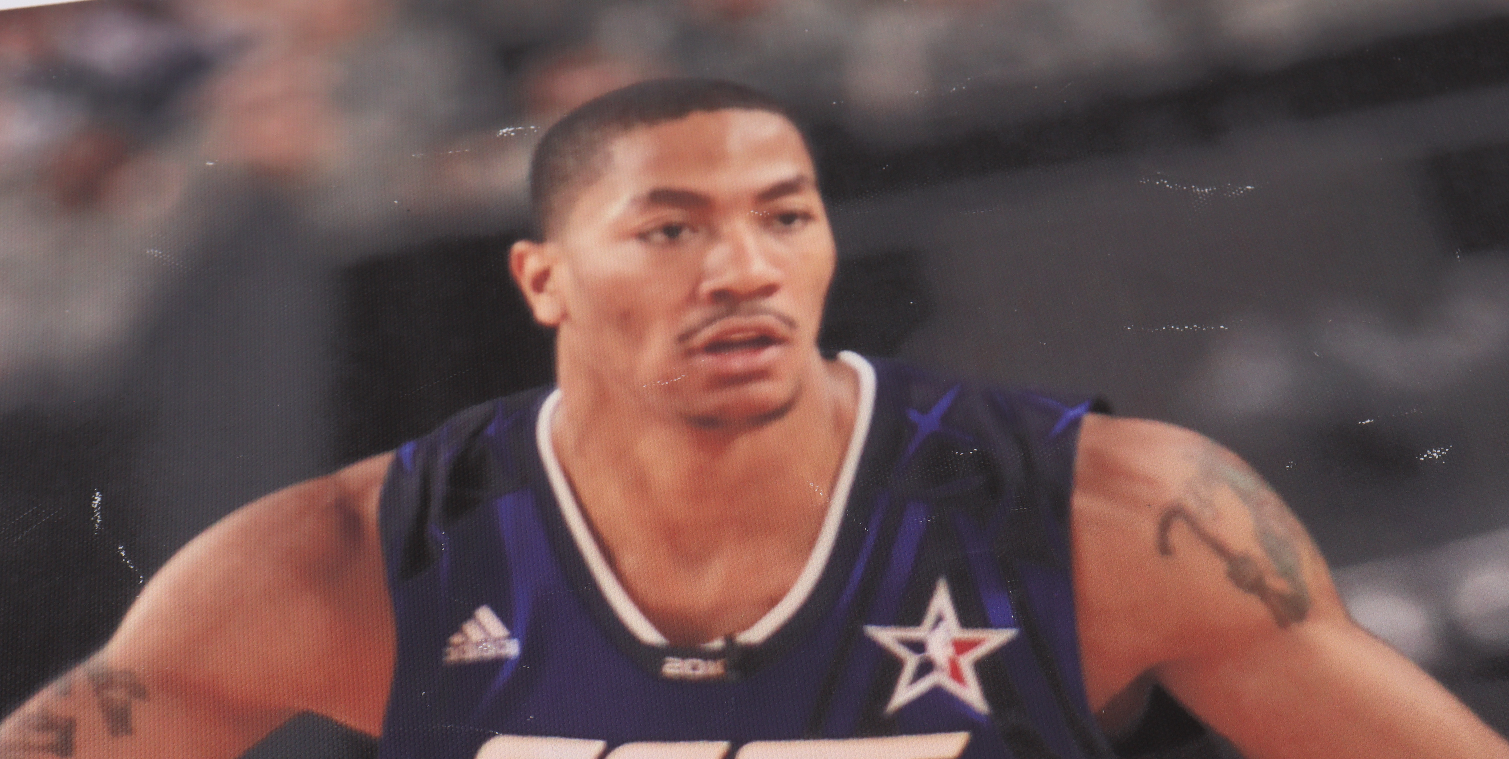 Derrick Rose Signed Bulls 22” x 29” Photo On Canvas (Beckett) at PristineAuction.com Derrick Rose Signed Bulls 22” x 29” Photo On Canvas (Beckett) at PristineAuction.com