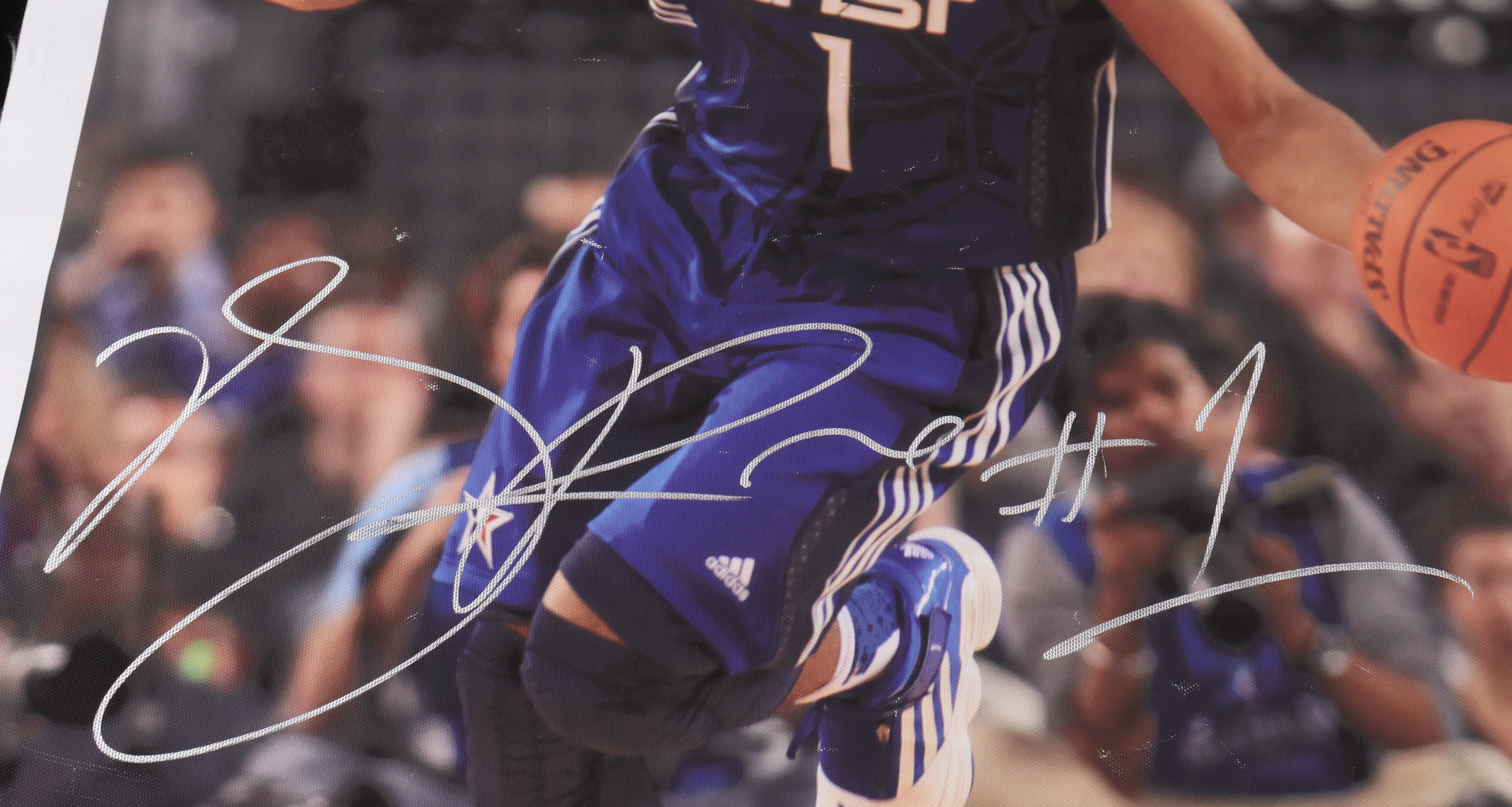 Derrick Rose Signed Bulls 22” x 29” Photo On Canvas (Beckett) at PristineAuction.com Derrick Rose Signed Bulls 22” x 29” Photo On Canvas (Beckett) at PristineAuction.com