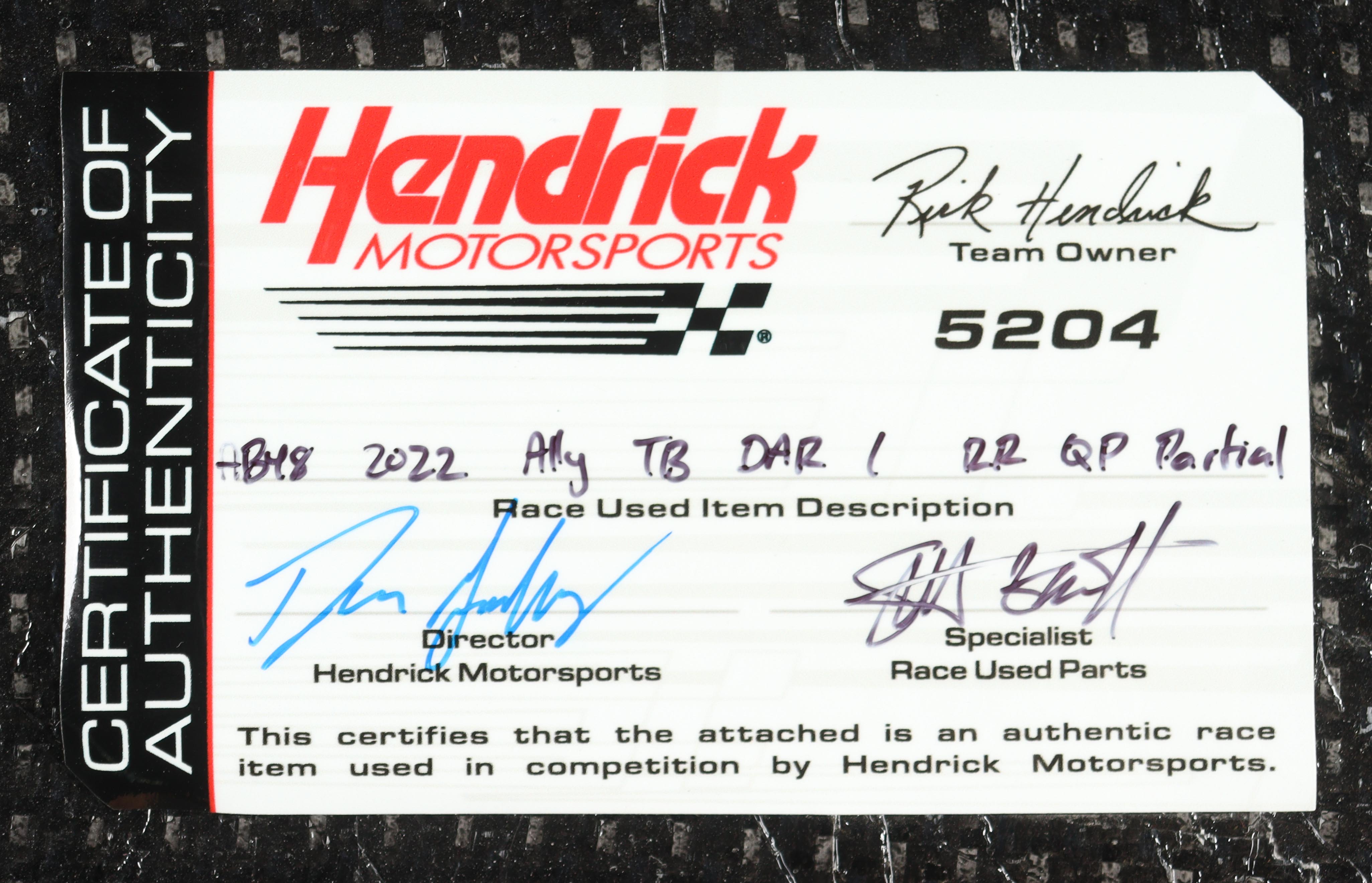 Alex Bowman Race-Used 2022 Darlington Raceway 1 #48 Ally Throwback Partial Right Rear Quarter Panel Car Piece (Hendrick Motorsports) at PristineAuction.com Alex Bowman Race-Used 2022 Darlington Raceway 1 #48 Ally Throwback Partial Right Rear Quarter Panel Car Piece (Hendrick Motorsports) at PristineAuction.com