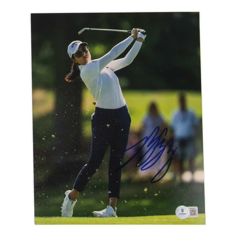 Rose Zhang Signed 8x10 Photo (Beckett) at PristineAuction.com Rose Zhang Signed 8x10 Photo (Beckett) at PristineAuction.com