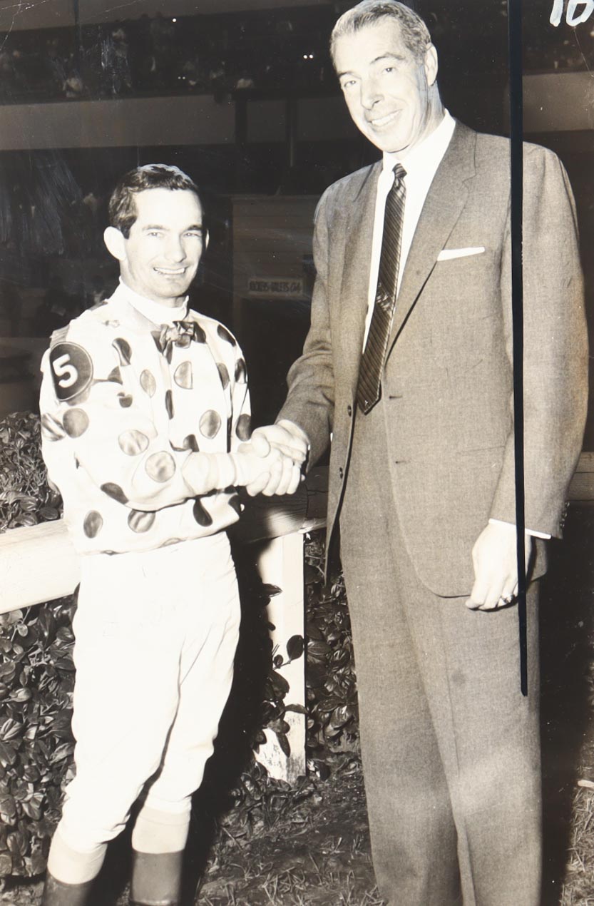 Original Vintage 1963 UPI Newspaper Used "Joe DiMaggio Meets Willie Shoemaker" 7x11 Photograph at PristineAuction.com Original Vintage 1963 UPI Newspaper Used "Joe DiMaggio Meets Willie Shoemaker" 7x11 Photograph at PristineAuction.com