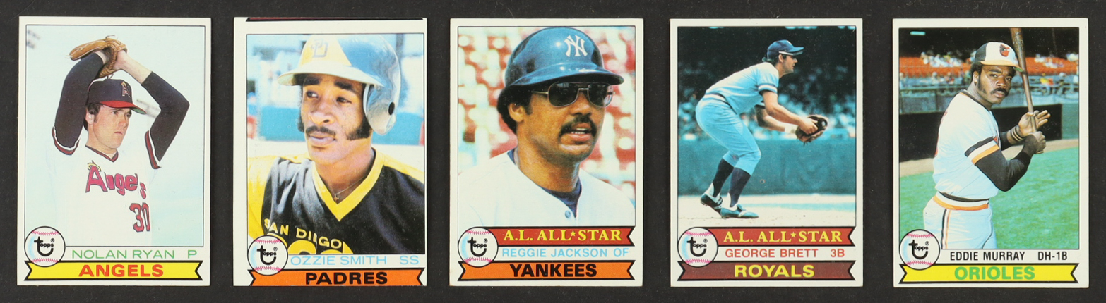 1979 Topps Baseball Complete Set of (726) Cards with Ozzie Smith #116 RC, Pete Rose #650, Nolan Ryan #115, George Brett #330 at PristineAuction.com 1979 Topps Baseball Complete Set of (726) Cards with Ozzie Smith #116 RC, Pete Rose #650, Nolan Ryan #115, George Brett #330 at PristineAuction.com
