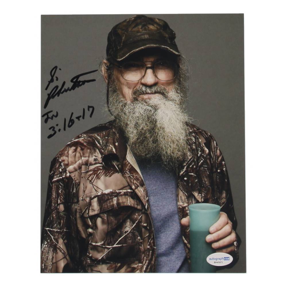 Si Robertson Signed "Duck Dynasty" 8x10 Photo (AutographCOA) at PristineAuction.com