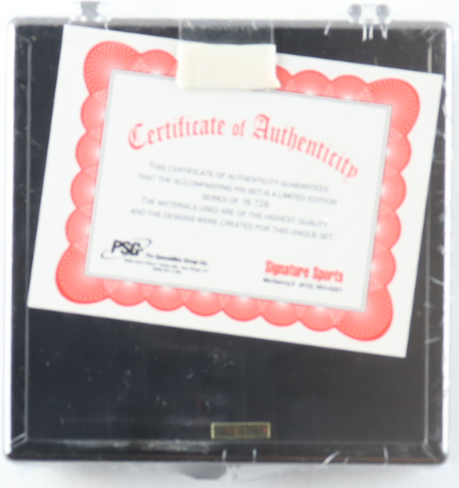 Walter Payton LE Bears "Sweetness" Commemorative Set of (5) Pins with Display Case at PristineAuction.com Walter Payton LE Bears "Sweetness" Commemorative Set of (5) Pins with Display Case at PristineAuction.com