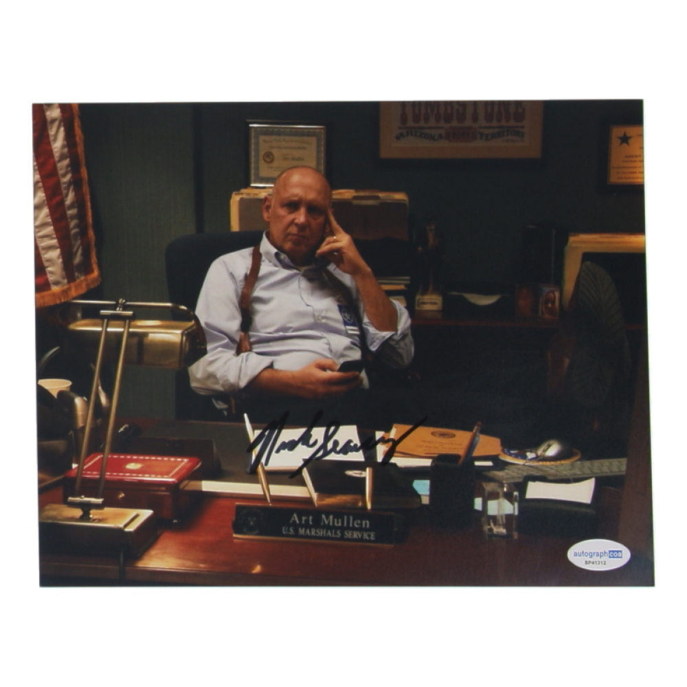 Nick Searcy Signed "Justified" 8x10 Photo (AutographCOA) at PristineAuction.com