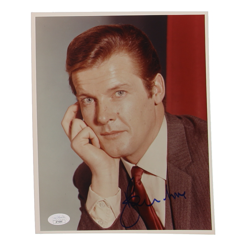 Roger Moore Signed 8x10 Photo (JSA) at PristineAuction.com Roger Moore Signed 8x10 Photo (JSA) at PristineAuction.com