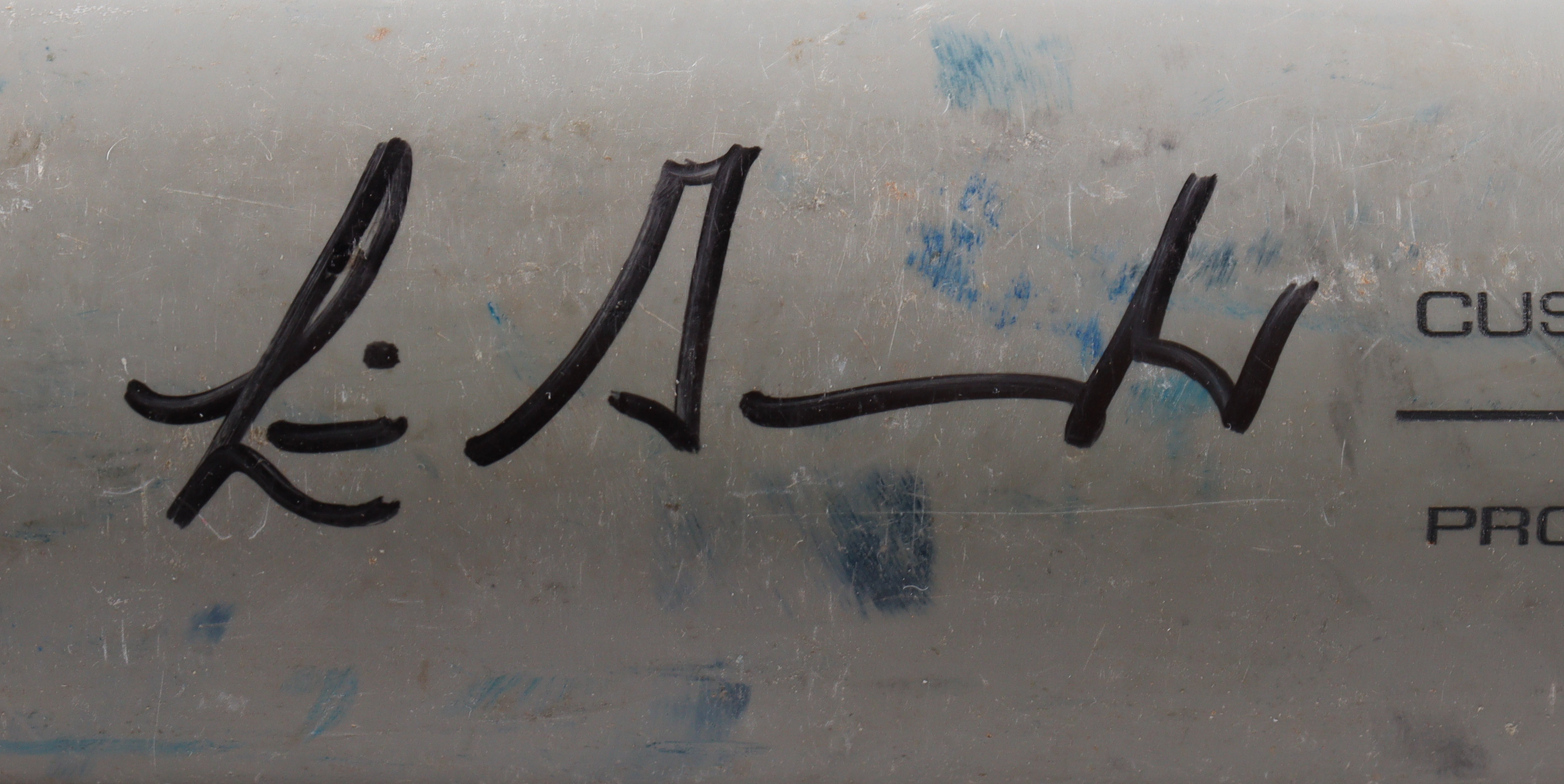 Luis Gonzalez Signed Game-Used Victus Pro Baseball Bat (Beckett) at PristineAuction.com Luis Gonzalez Signed Game-Used Victus Pro Baseball Bat (Beckett) at PristineAuction.com