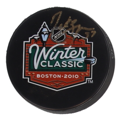 Patrice Bergeron Signed 2010 Winter Classic Logo Hockey Puck (Bergeron) at PristineAuction.com Patrice Bergeron Signed 2010 Winter Classic Logo Hockey Puck (Bergeron) at PristineAuction.com