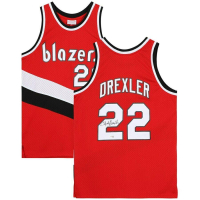 Clyde Drexler Signed Trail Blazers Mitchell & Ness Jersey (Fanatics) at PristineAuction.com