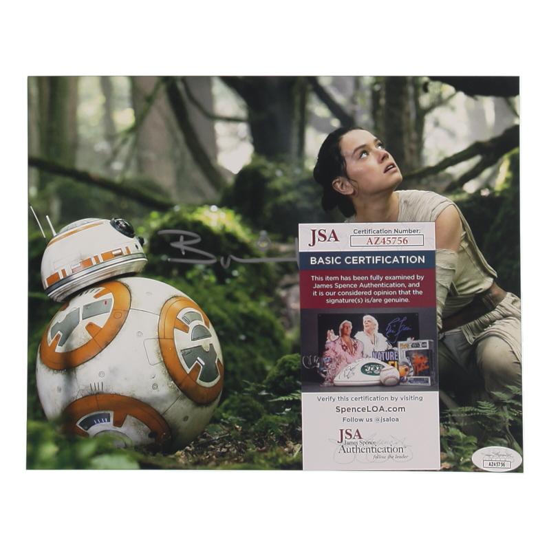 Daisy Ridley Signed "Star Wars- Episode VII: The Force Awakens" 8x10 Photo (JSA) at PristineAuction.com Daisy Ridley Signed "Star Wars- Episode VII: The Force Awakens" 8x10 Photo (JSA) at PristineAuction.com