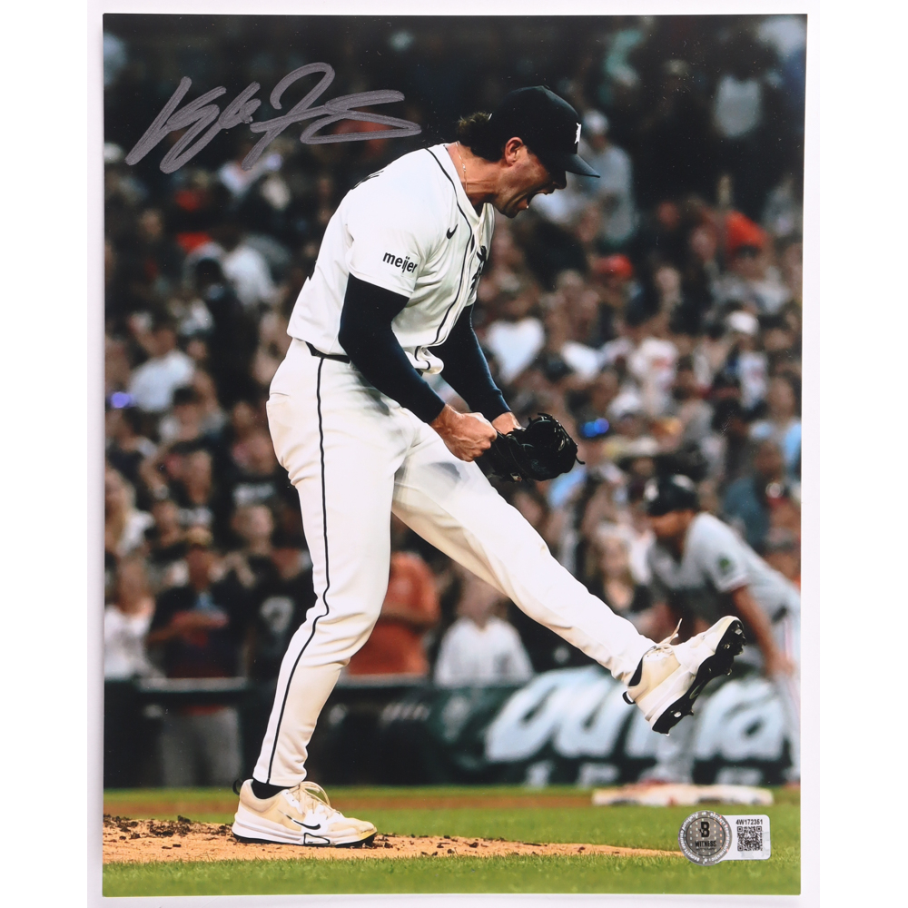 Kyle Finnegan Signed Tigers 8x10 Photo (Beckett) at PristineAuction.com