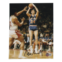 Bill Bradley Signed Knicks 8x10 Photo (Beckett) at PristineAuction.com