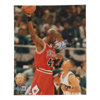 Muggsy Bogues Signed Hornets 8x10 Photo (Beckett) at PristineAuction.com