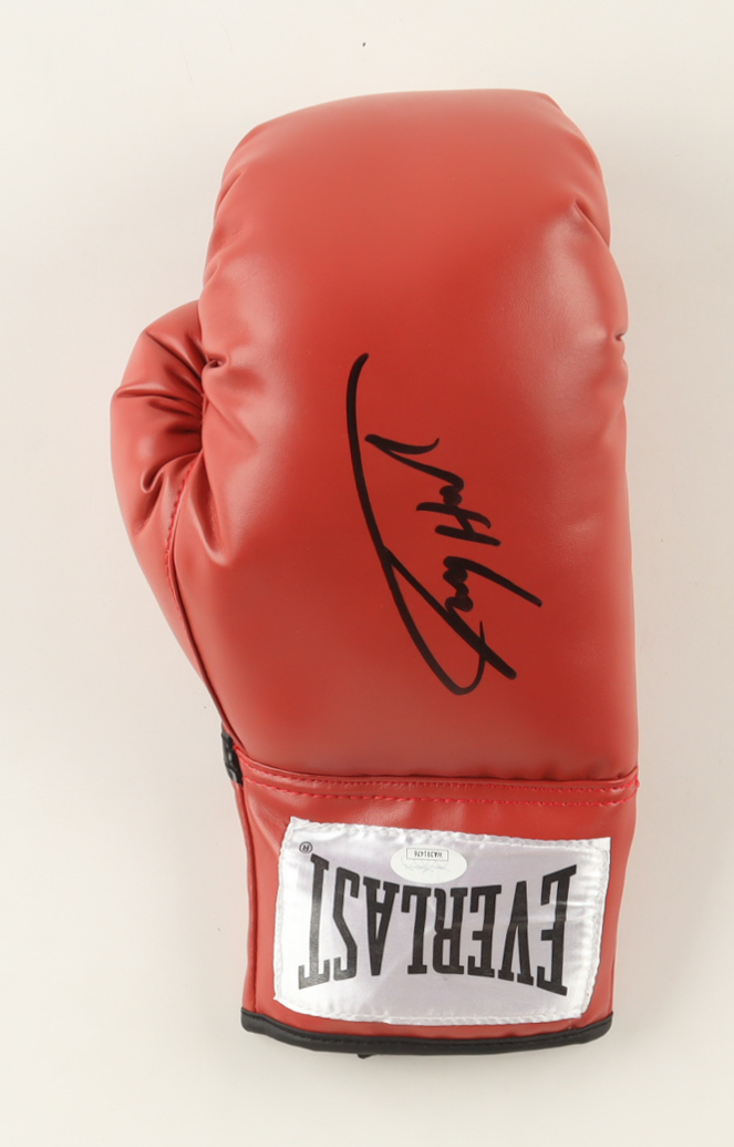 Larry Holmes Signed Everlast Model Boxing Glove (JSA) at PristineAuction.com Larry Holmes Signed Everlast Model Boxing Glove (JSA) at PristineAuction.com
