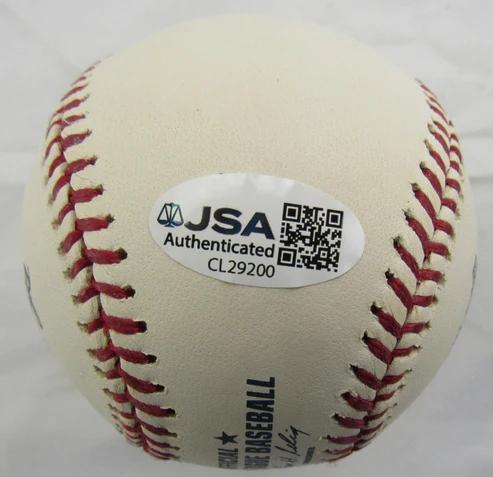 Bernie Williams Signed OML Baseball (JSA) at PristineAuction.com Bernie Williams Signed OML Baseball (JSA) at PristineAuction.com