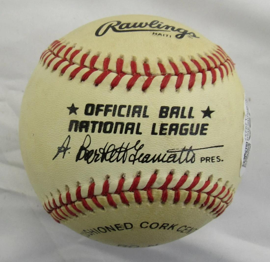 Pete Rose Signed ONL Baseball (JSA) at PristineAuction.com Pete Rose Signed ONL Baseball (JSA) at PristineAuction.com