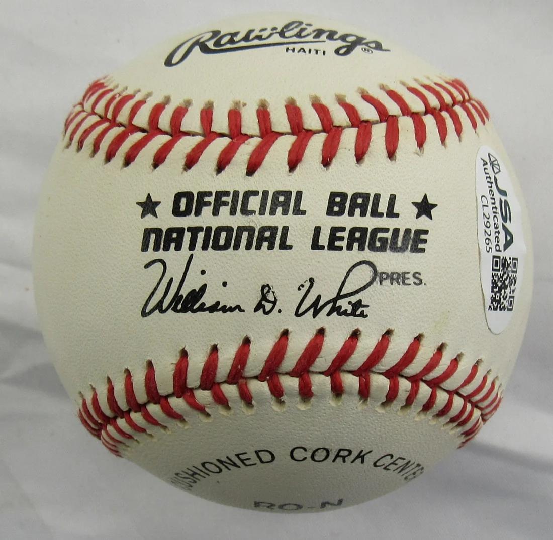 Ernie Banks Signed ONL Baseball (JSA) at PristineAuction.com Ernie Banks Signed ONL Baseball (JSA) at PristineAuction.com