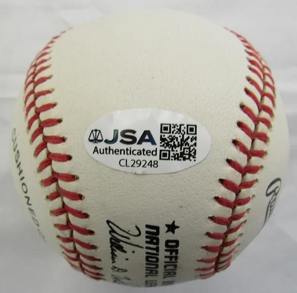 Johnny Bench Signed ONL Baseball (JSA) at PristineAuction.com Johnny Bench Signed ONL Baseball (JSA) at PristineAuction.com