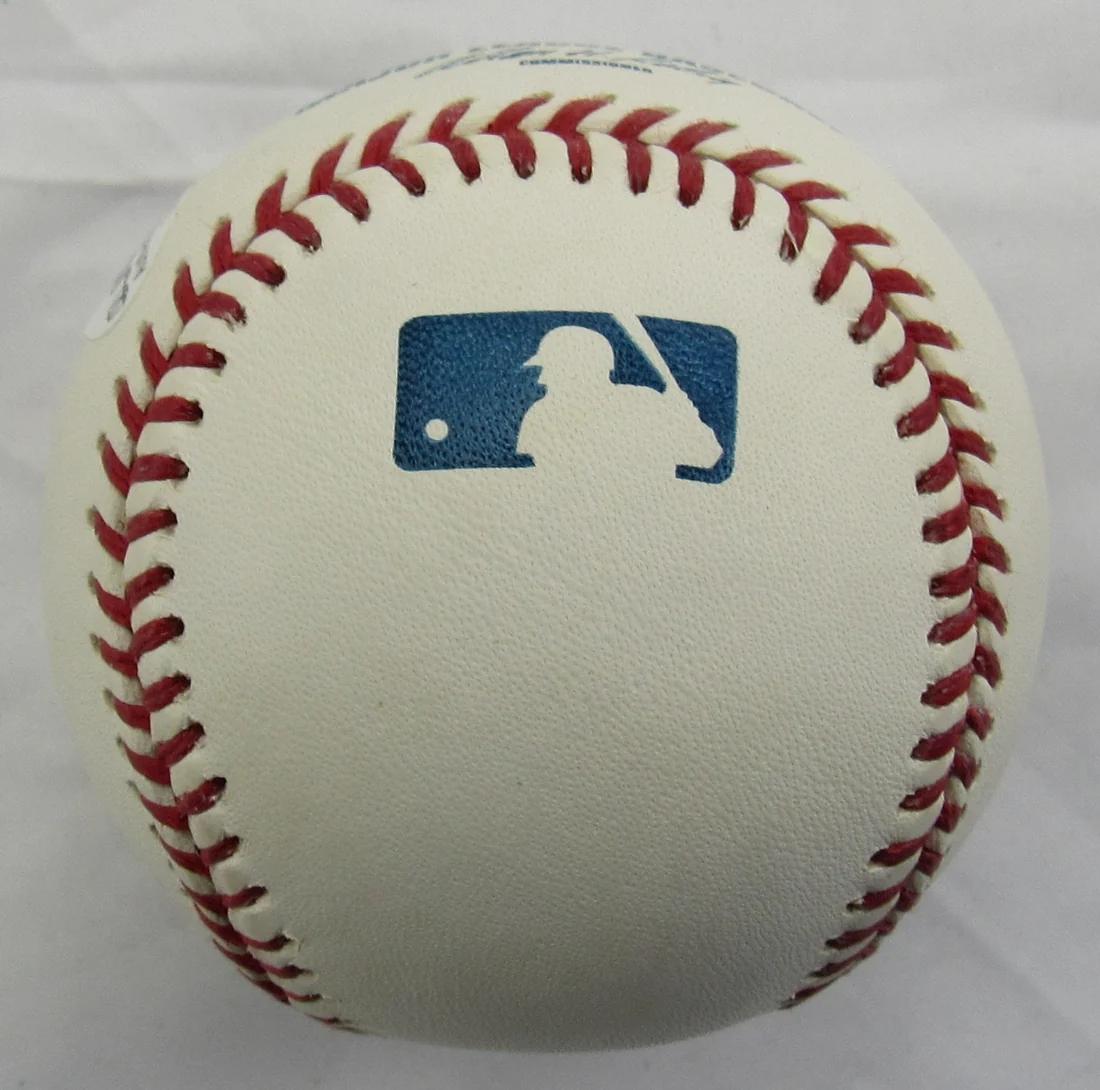 Mariano Rivera Signed OML Baseball (JSA) at PristineAuction.com Mariano Rivera Signed OML Baseball (JSA) at PristineAuction.com