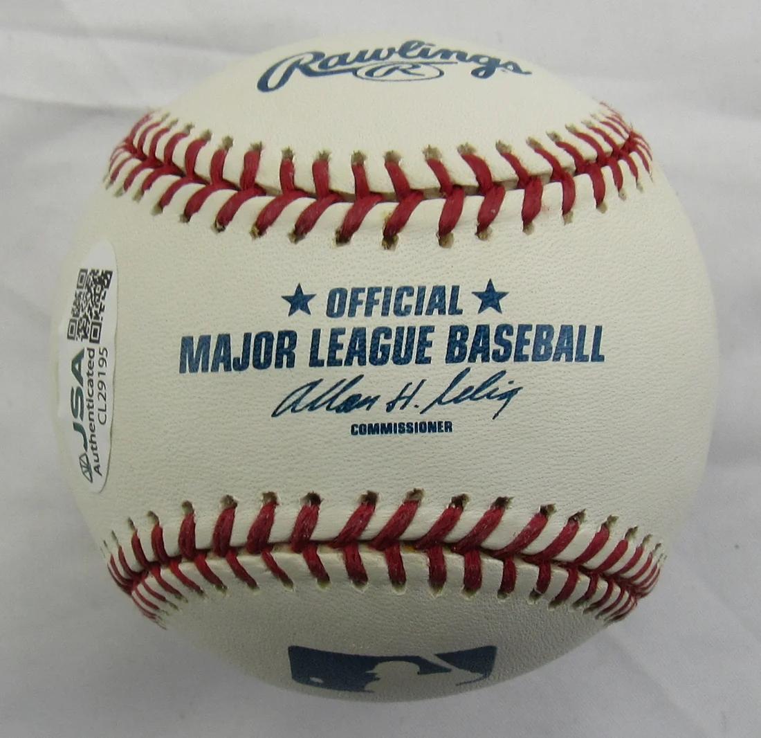 Mariano Rivera Signed OML Baseball (JSA) at PristineAuction.com Mariano Rivera Signed OML Baseball (JSA) at PristineAuction.com