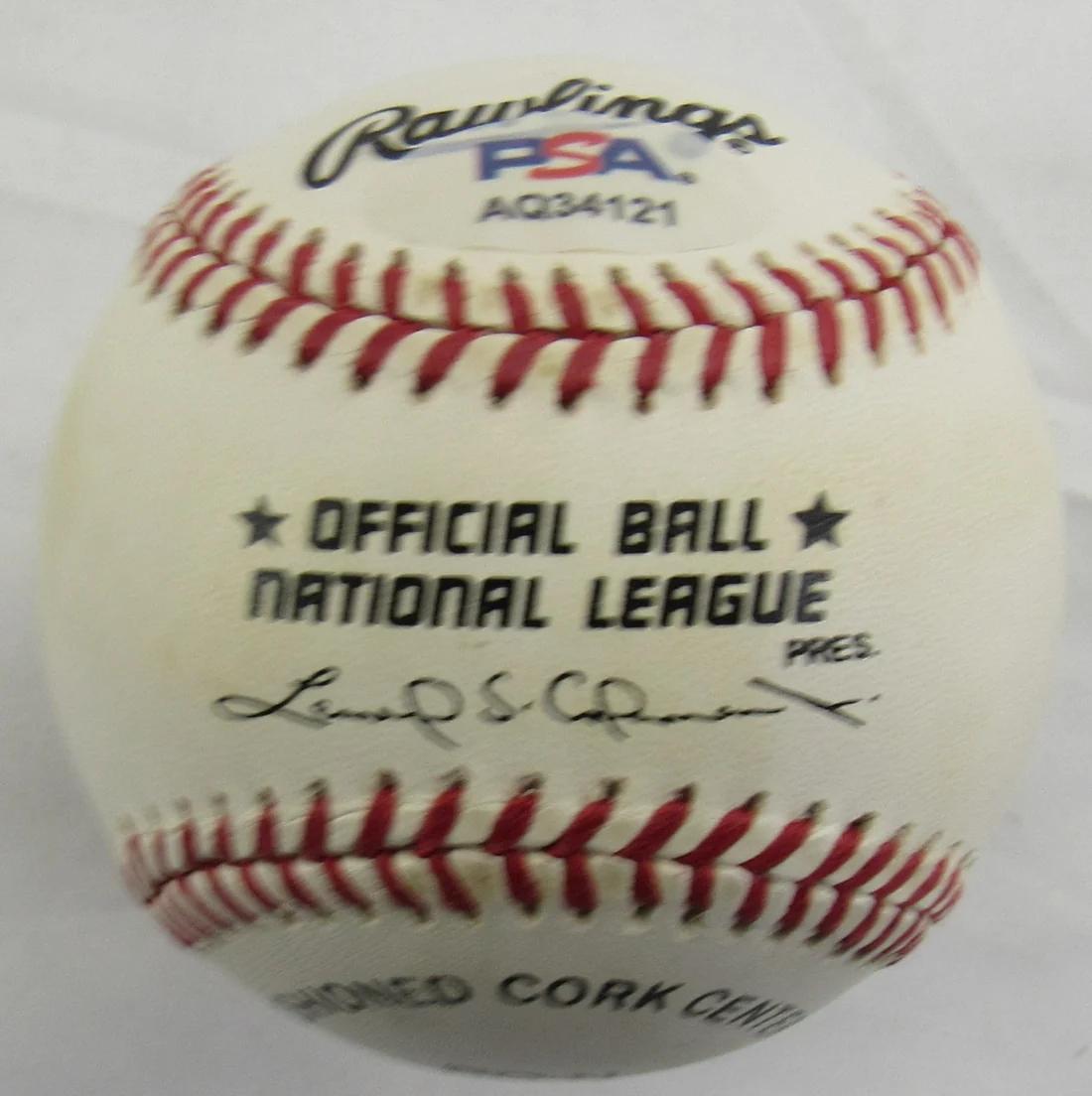 Hank Aaron Signed ONL Baseball (PSA) at PristineAuction.com Hank Aaron Signed ONL Baseball (PSA) at PristineAuction.com