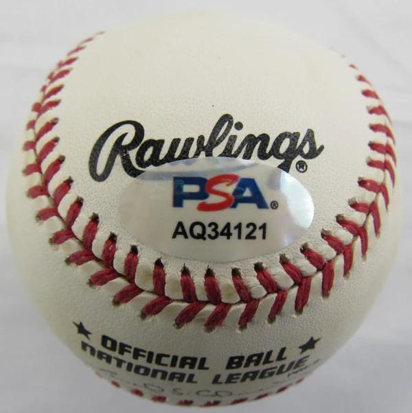 Hank Aaron Signed ONL Baseball (PSA) at PristineAuction.com Hank Aaron Signed ONL Baseball (PSA) at PristineAuction.com