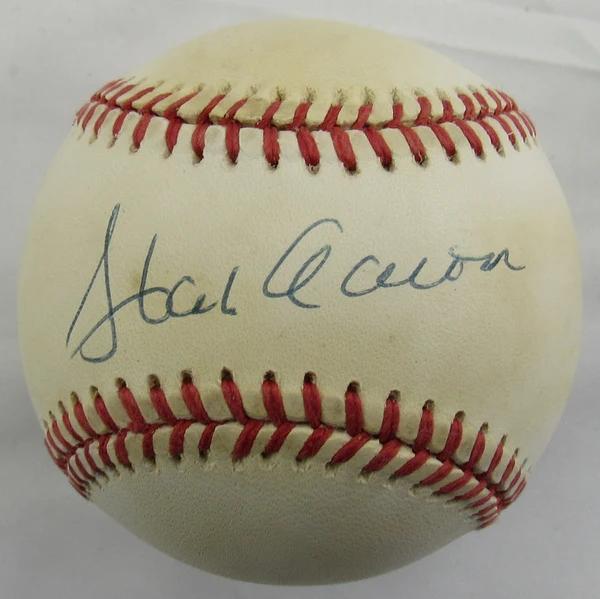Hank Aaron Signed ONL Baseball (PSA) at PristineAuction.com Hank Aaron Signed ONL Baseball (PSA) at PristineAuction.com