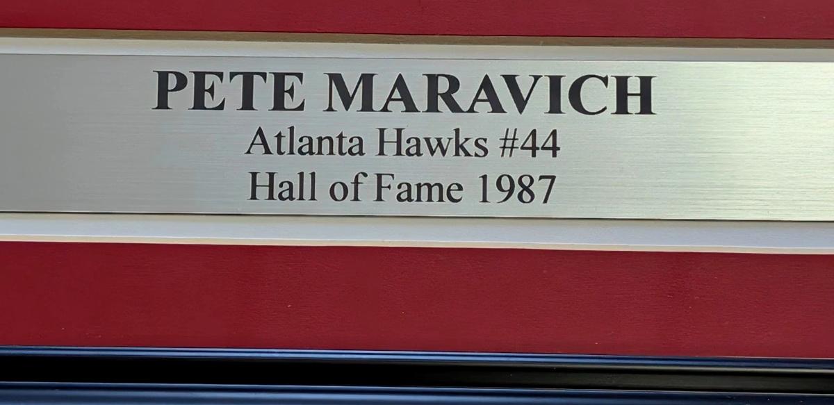 "Pistol" Pete Maravich Signed Hawks Custom Framed Photo (Beckett) at PristineAuction.com "Pistol" Pete Maravich Signed Hawks Custom Framed Photo (Beckett) at PristineAuction.com