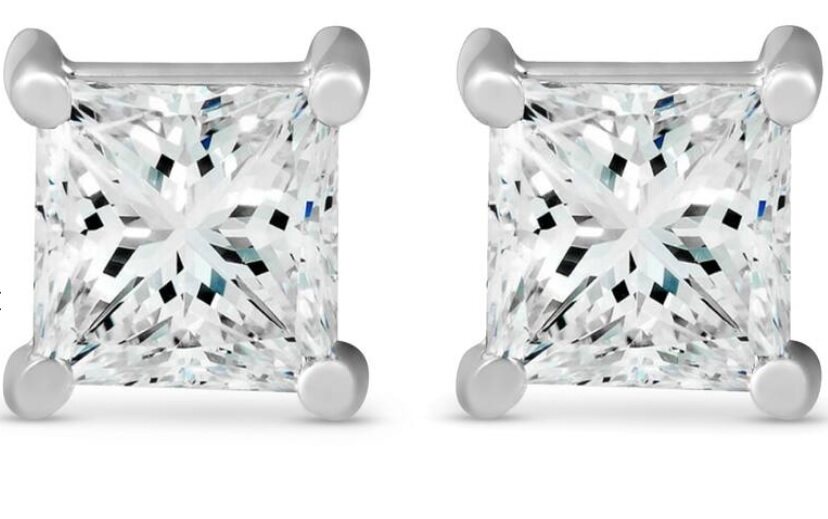 NEW! 1.02 CTW Lab-Grown Diamonds Earrings E-F, VVS2 | Estimated Retail Value: $5,480 (IGI) at PristineAuction.com NEW! 1.02 CTW Lab-Grown Diamonds Earrings E-F, VVS2 | Estimated Retail Value: $5,480 (IGI) at PristineAuction.com