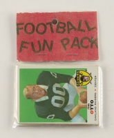 1969 Topps Football Card Fun Pack with (10) Cards at PristineAuction.com