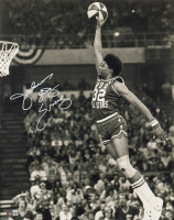 Julius "Dr. J" Erving Signed 76ers 16x20 Photo (Beckett) at PristineAuction.com