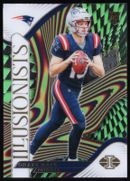 Drake Maye 2024 Panini Illusions Illusionists Emerald #2 RC at PristineAuction.com