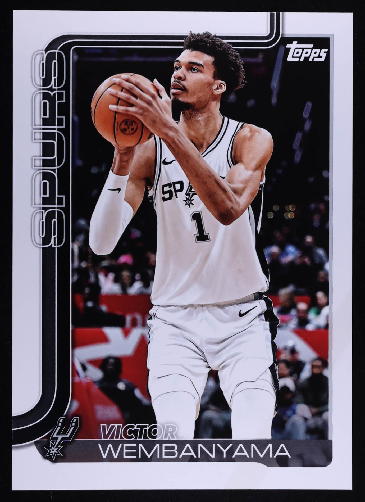 Victor Wembanyama 2025-26 Topps Oversized #OTC2 at PristineAuction.com Victor Wembanyama 2025-26 Topps Oversized #OTC2 at PristineAuction.com