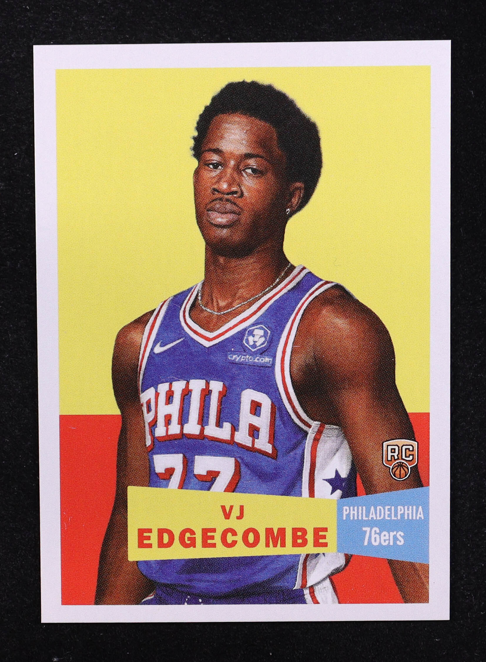 VJ Edgecombe 2025-26 Topps NBA Living Set Background Variation #17 SP at PristineAuction.com VJ Edgecombe 2025-26 Topps NBA Living Set Background Variation #17 SP at PristineAuction.com