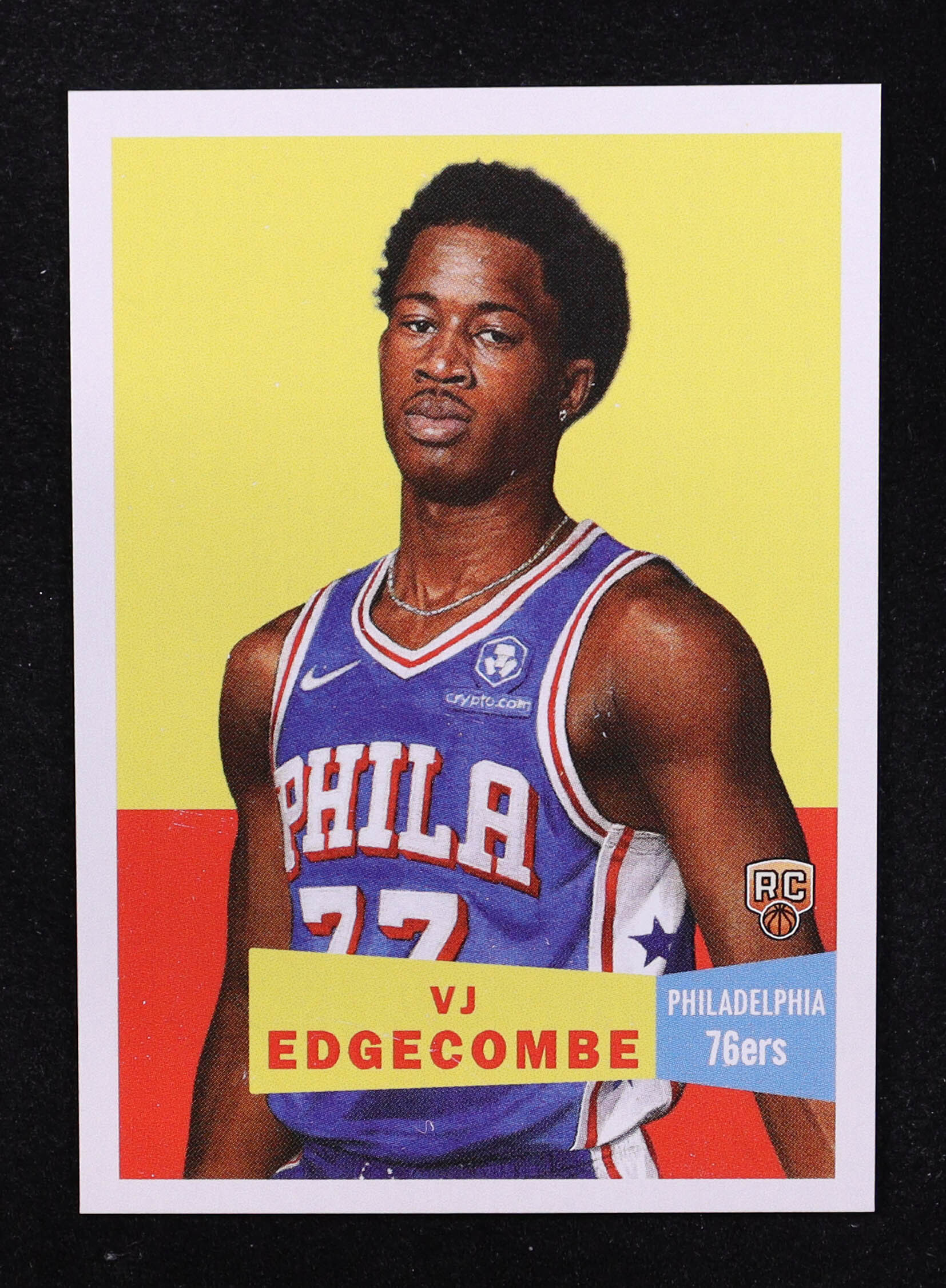 VJ Edgecombe 2025-26 Topps NBA Living Set Background Variation #17 SP at PristineAuction.com VJ Edgecombe 2025-26 Topps NBA Living Set Background Variation #17 SP at PristineAuction.com