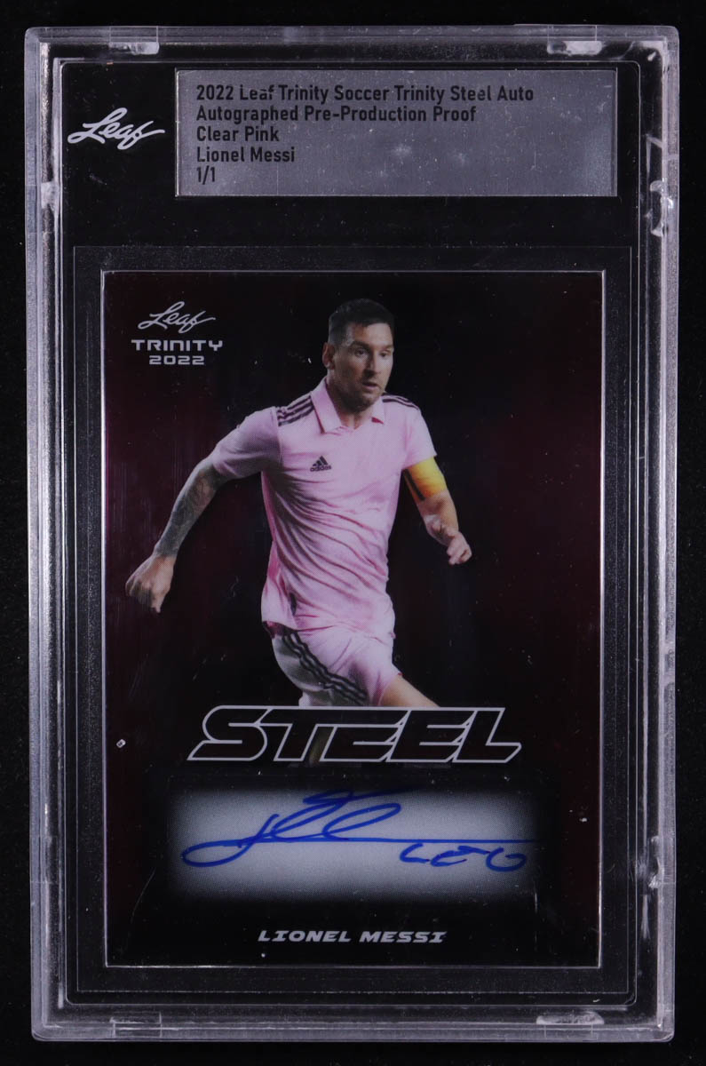 Lionel Messi 2022 Leaf Trinity Soccer Trinity Steel Autograph Clear Pink Pre-Production Proof #NNO #1/1 (Leaf) at PristineAuction.com Lionel Messi 2022 Leaf Trinity Soccer Trinity Steel Autograph Clear Pink Pre-Production Proof #NNO #1/1 (Leaf) at PristineAuction.com